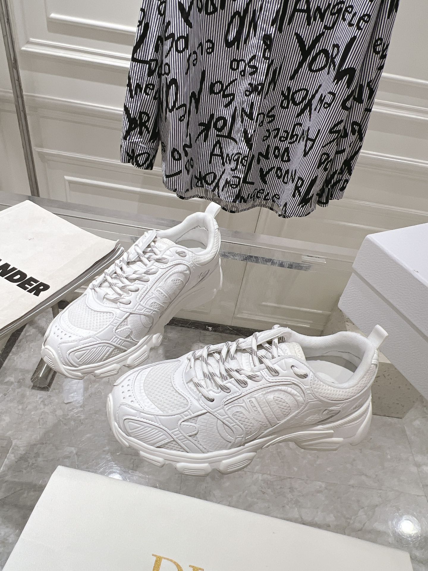 DIOR 25S CHRONO SNEAKER 45MM IN MESH WITH WHITE CALFSKIN